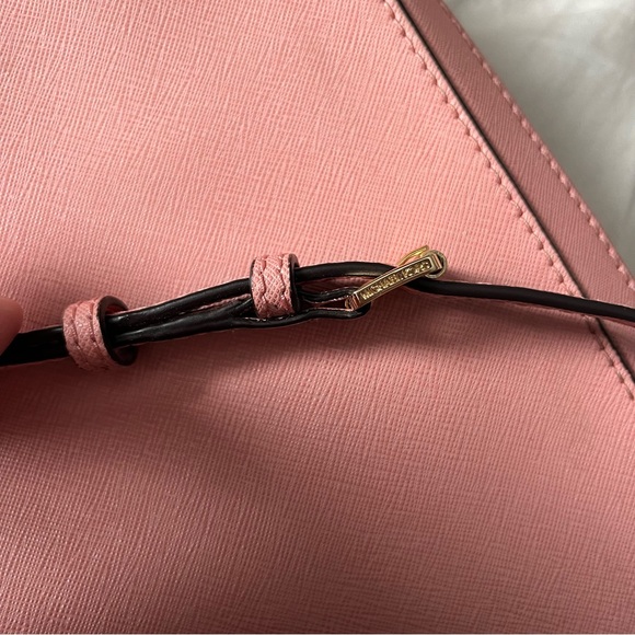 Michael Kors Jet Set crossbody bag - Picture 7 of 12